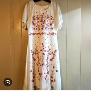 Savannah White Floral Midi Dress